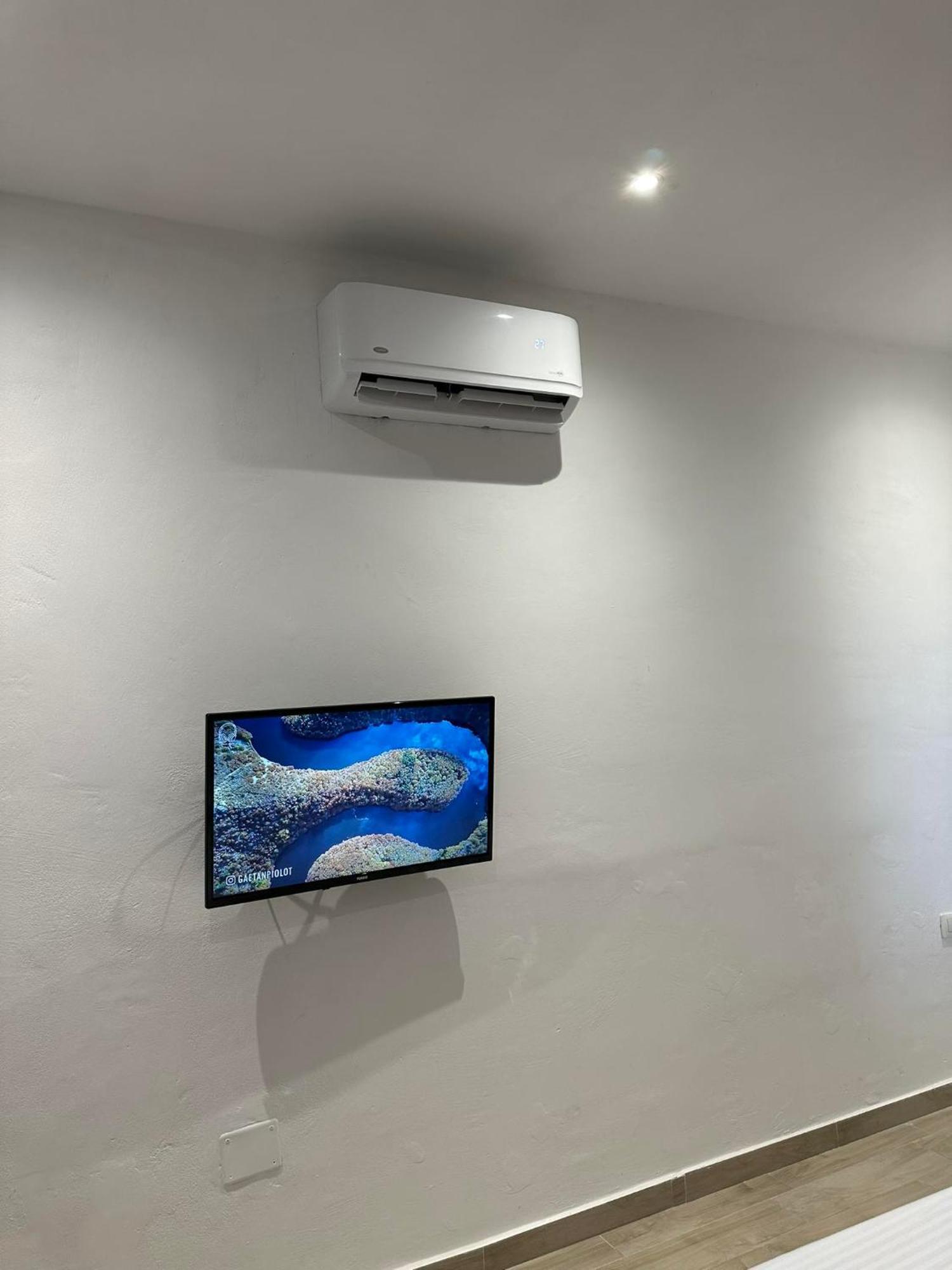 Elite Inn Vlorë エクステリア 写真
