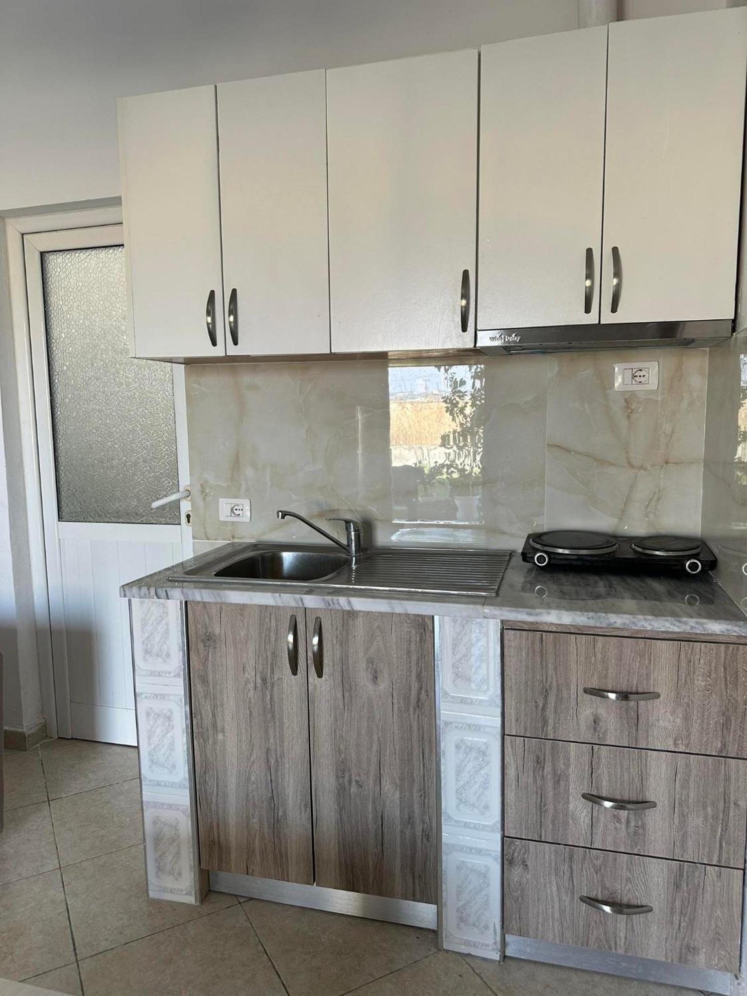 Elite Inn Vlorë 部屋 写真