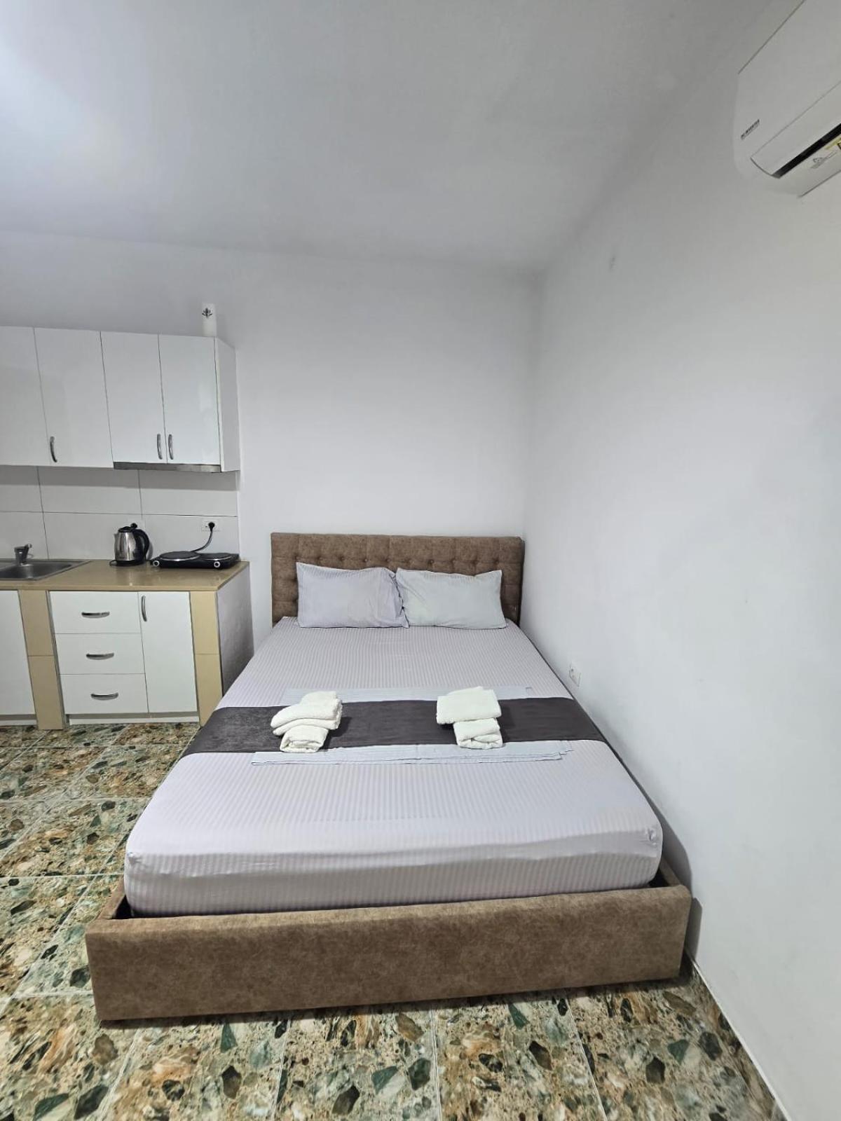 Elite Inn Vlorë エクステリア 写真