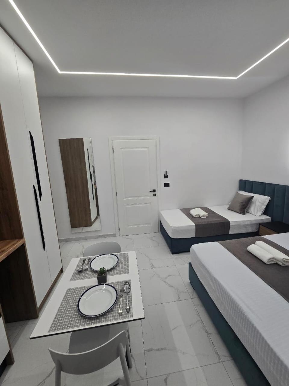 Elite Inn Vlorë エクステリア 写真