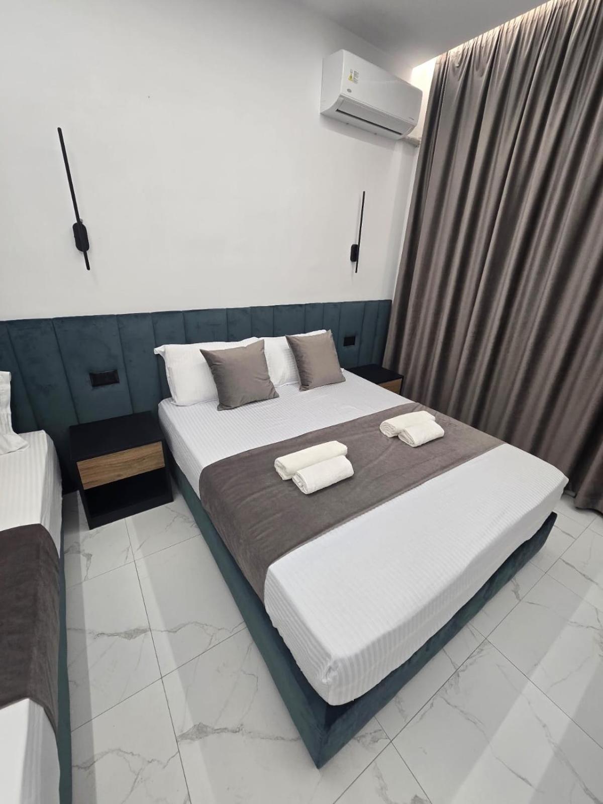 Elite Inn Vlorë エクステリア 写真