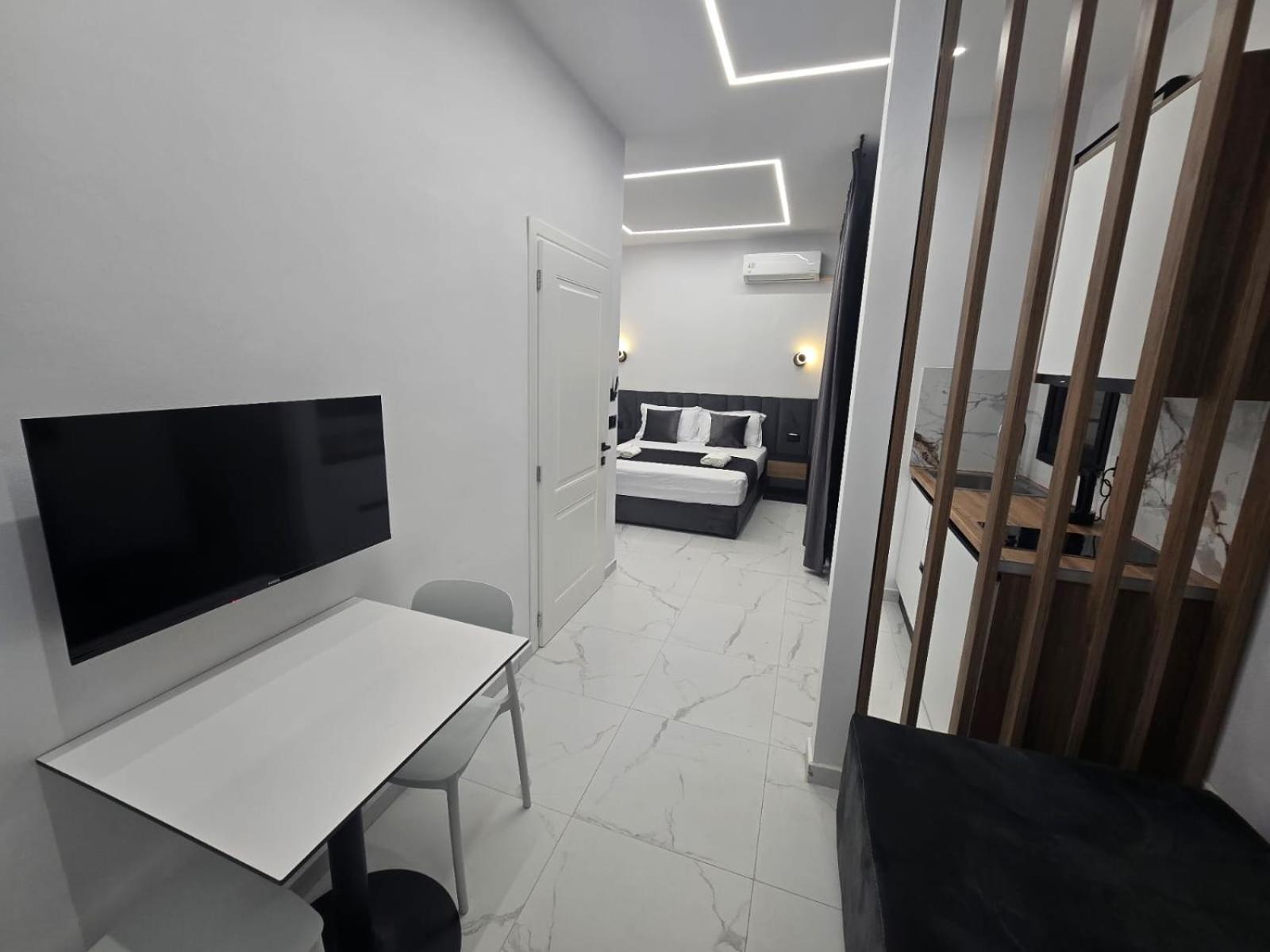 Elite Inn Vlorë エクステリア 写真