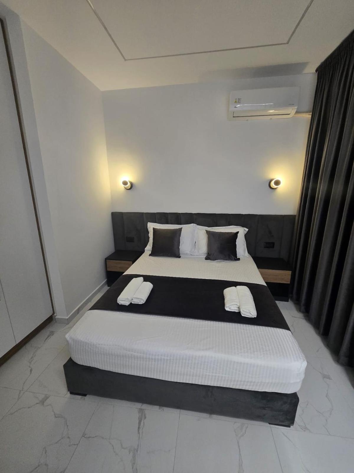 Elite Inn Vlorë エクステリア 写真