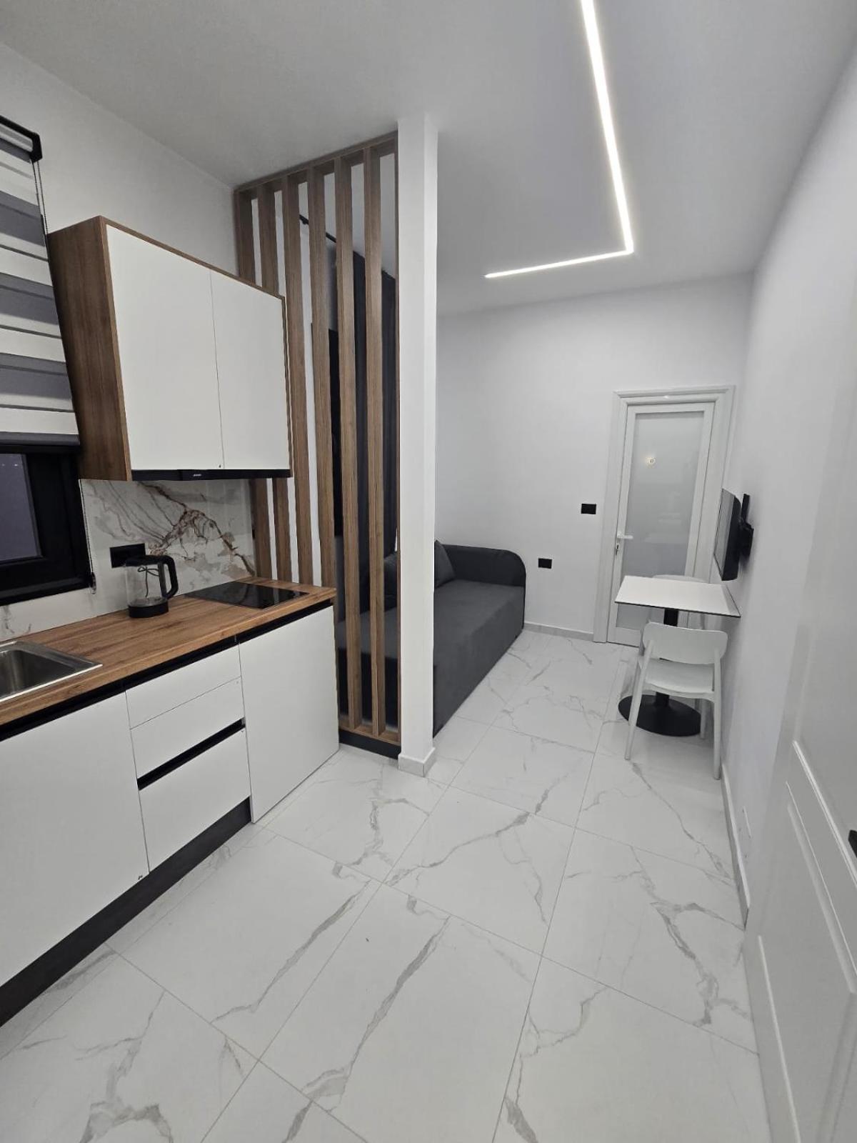 Elite Inn Vlorë エクステリア 写真